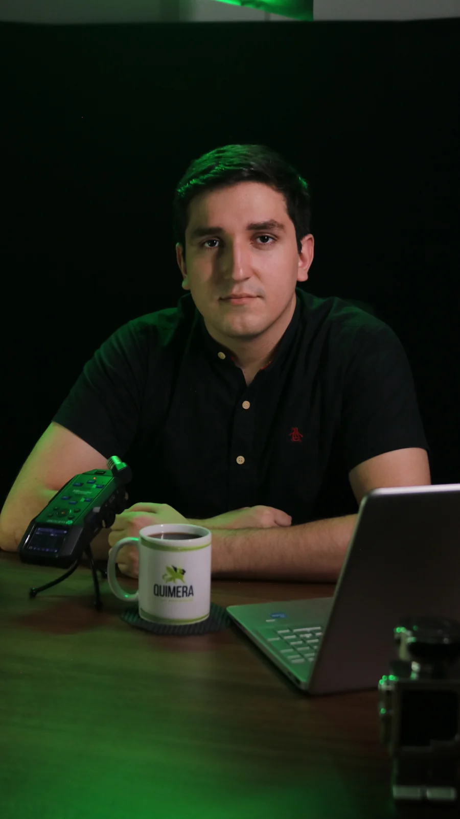 Johnny Ferrante en el estudio de Group Quimera