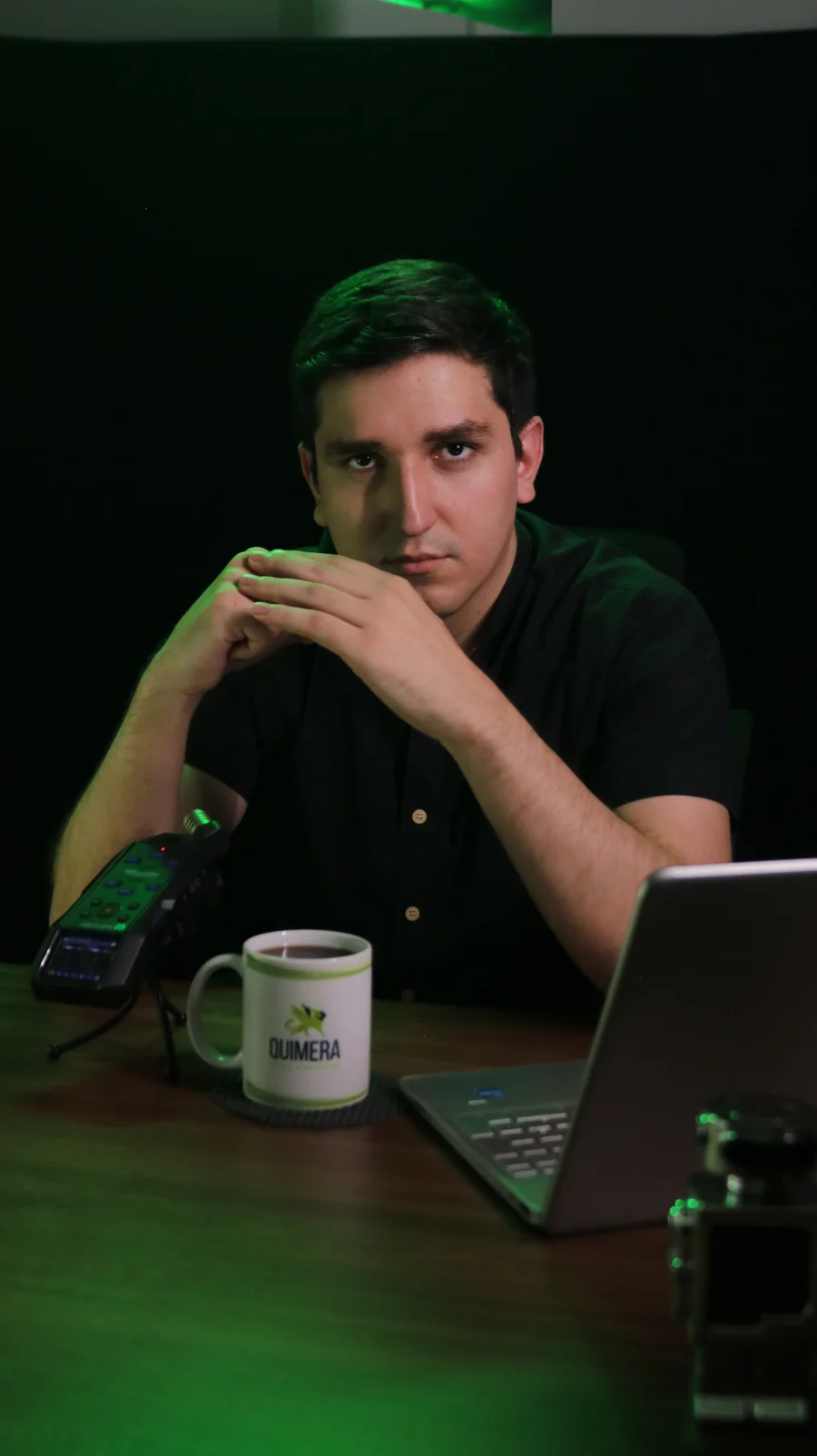 Johnny Ferrante en el estudio de Group Quimera